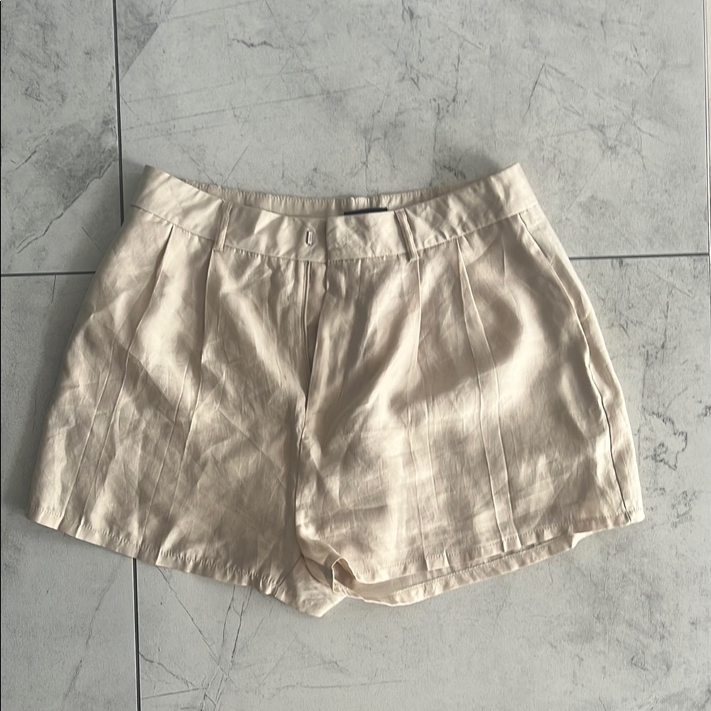 Women's Cream Shorts